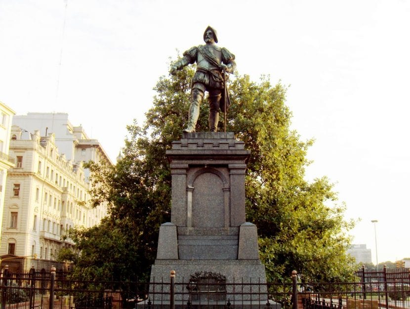 Monumento a Juan de Garay en Buenos Aires (Argentina)