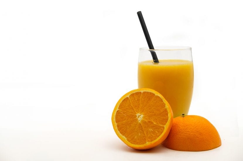 La naranja se puede consumir en bebida