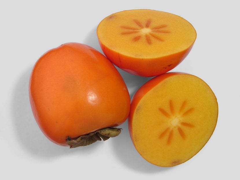 Caqui de la variedad persimmon