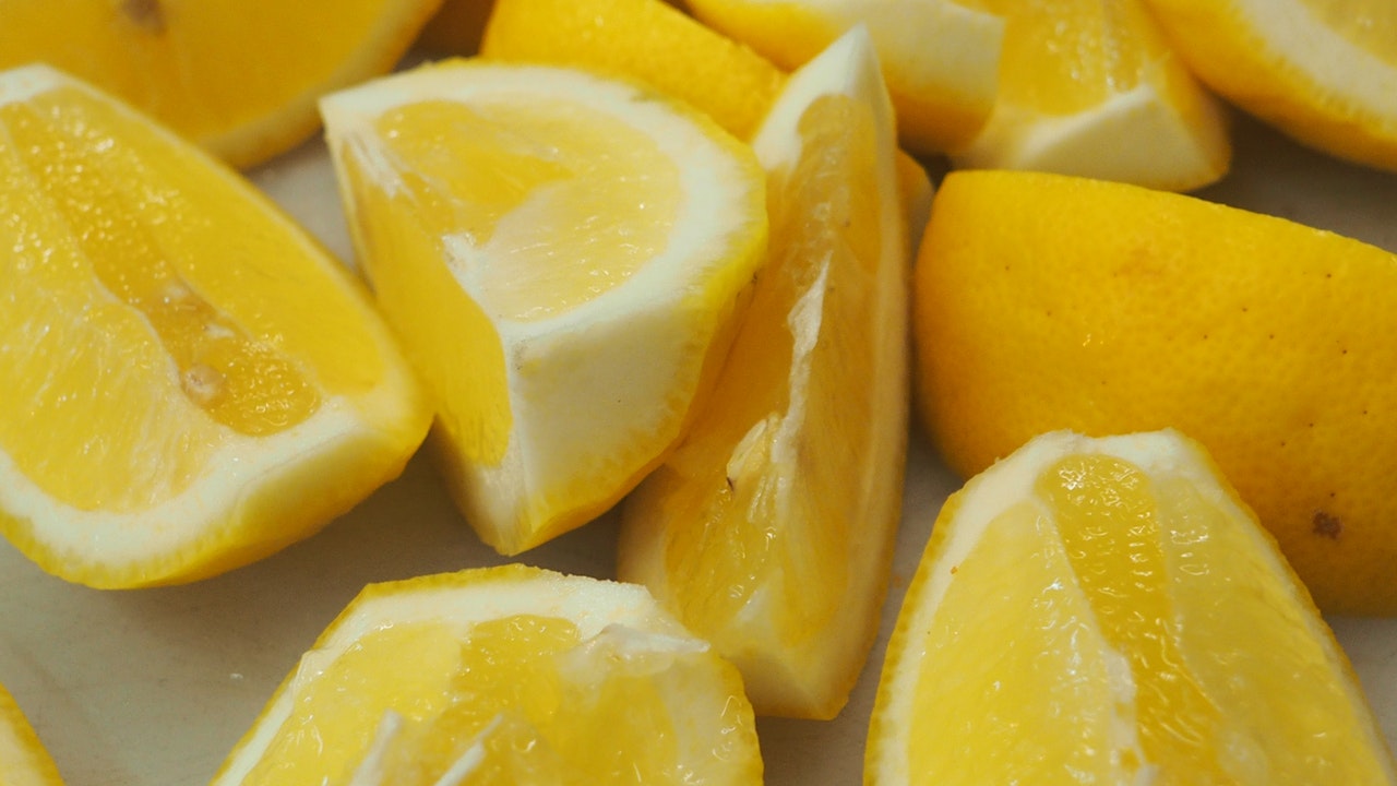 Los limones son un remedio eficaz contra las hormigas