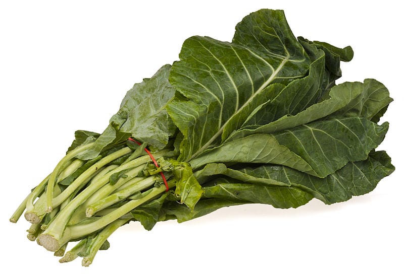 Manojo de hojas de col gallega