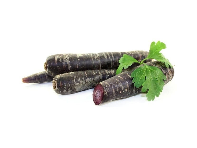beneficios de la zanahoria morada
