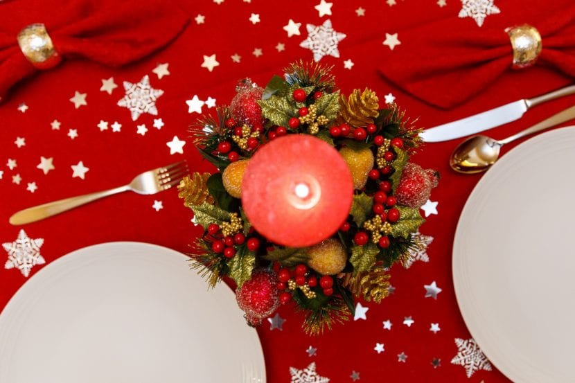 Centro de navidad con una vela