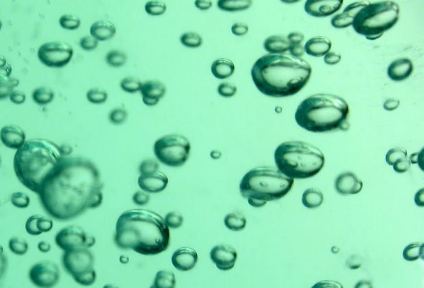 Agua en gel