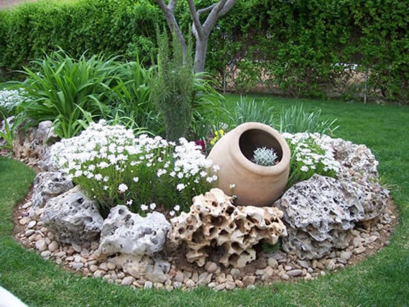 Jardín con piedras