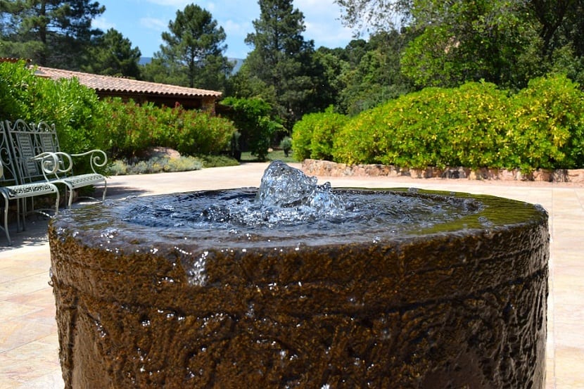 fuentes ecologicas y decorativas para tu jardin