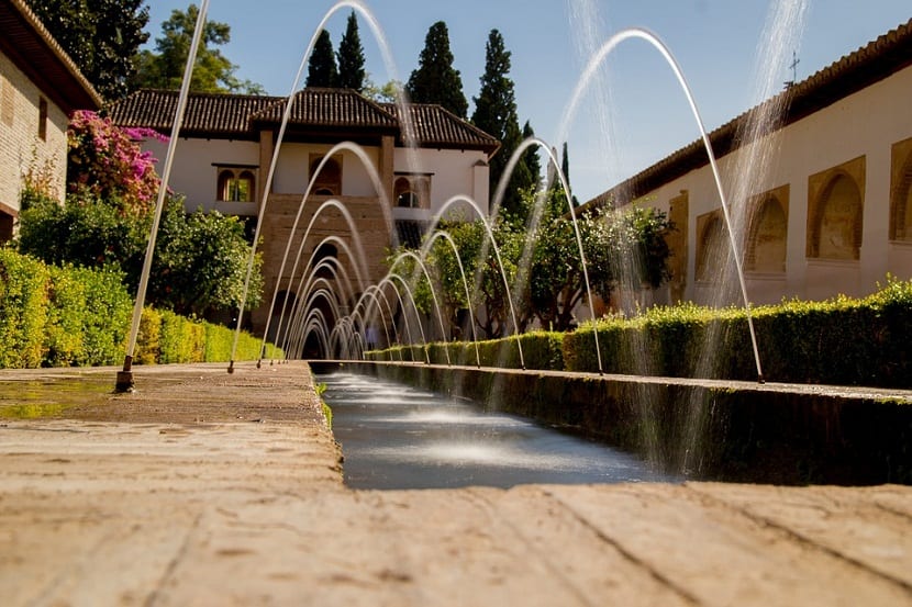 Llena tu jardin de vida gracias a estas fuentes de agua