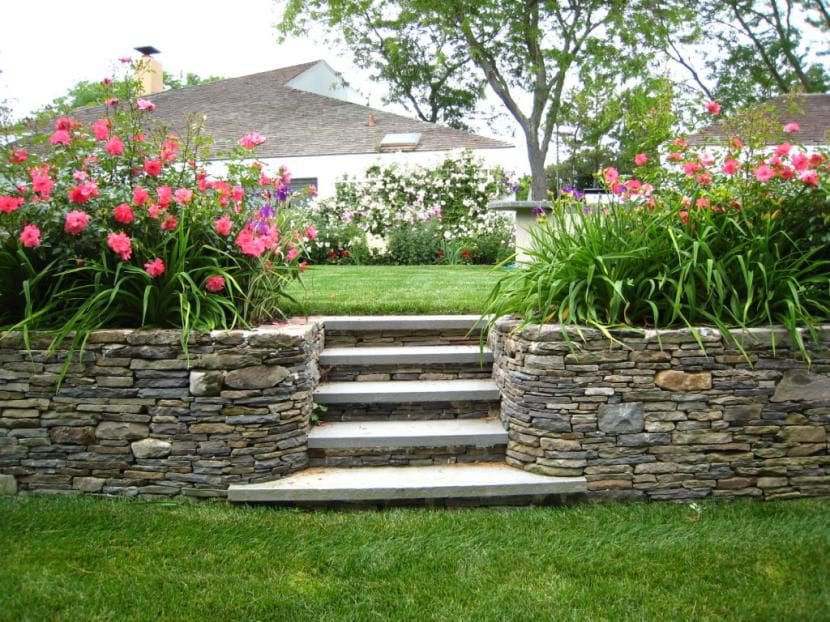 Jardinera de piedras