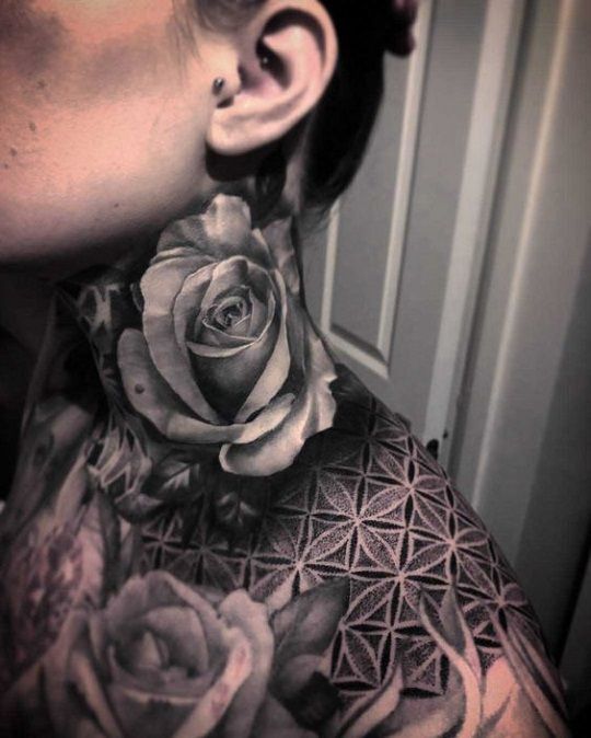 tatuajes de rosas geométricos