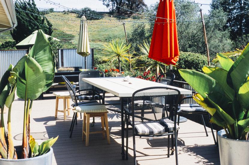 Decoración de terrazas: jardín vertical e iluminación